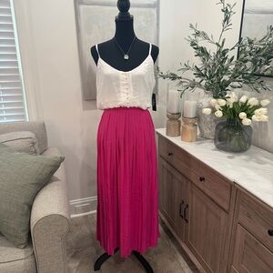 NWT Riva Vibrant, Fuchsia Pink, Pleated, Maxi Skirt